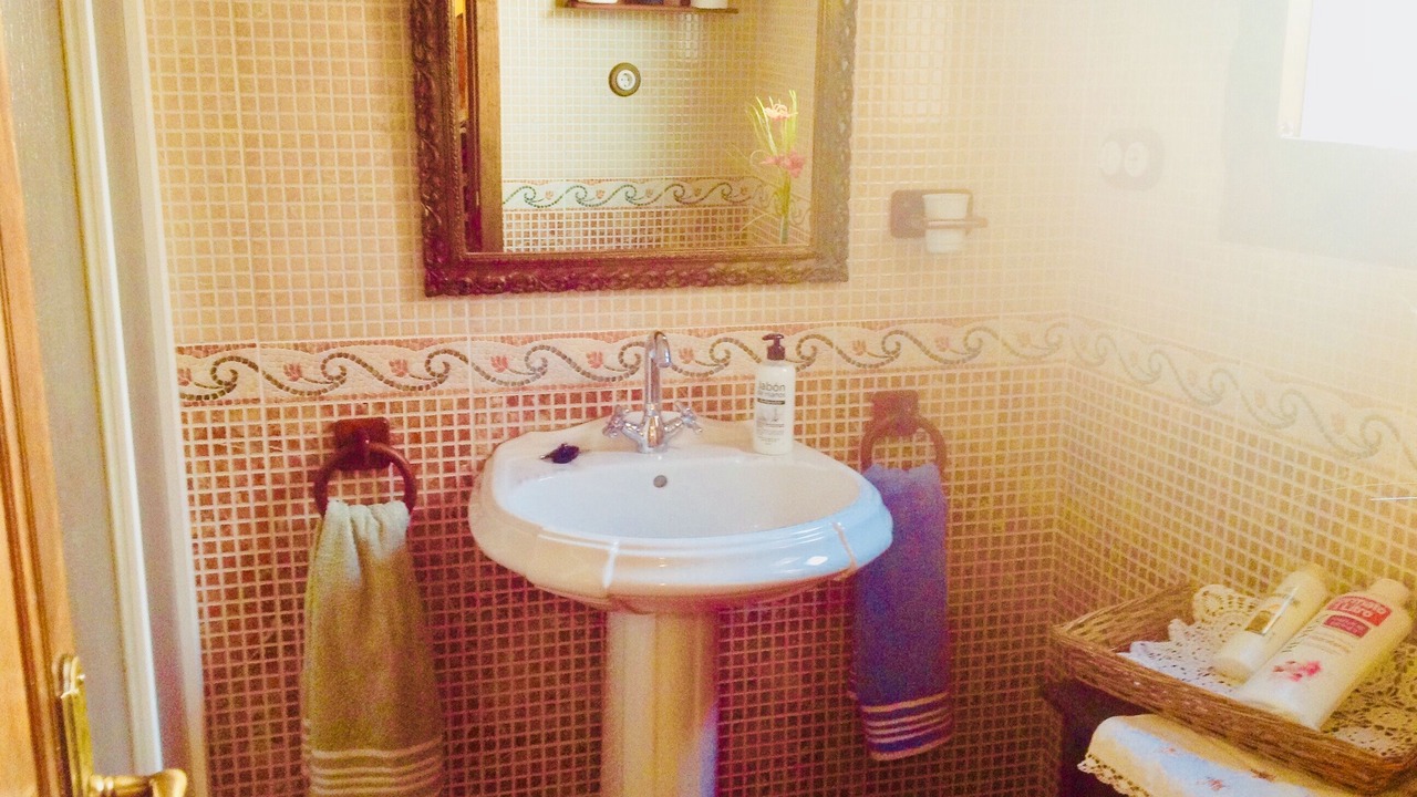 Photo of Bathroom in Alcabon