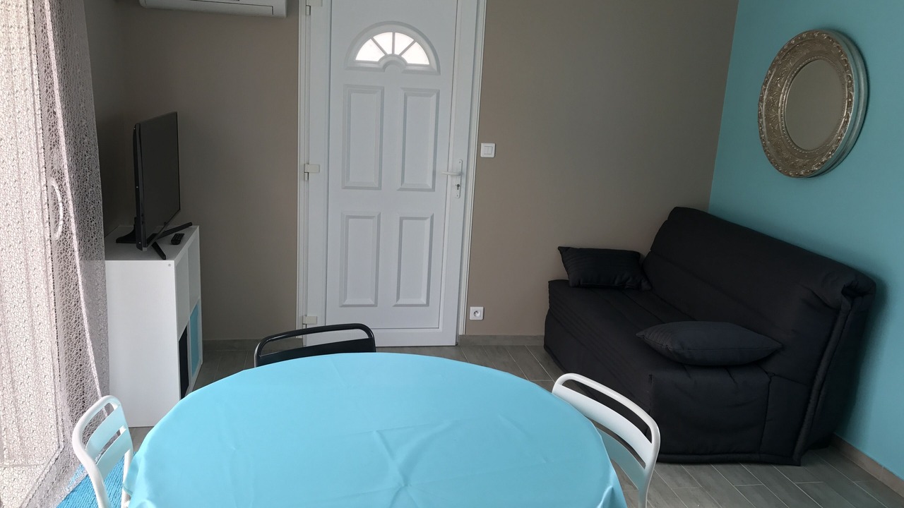 Photo of Livingroom in Connaux