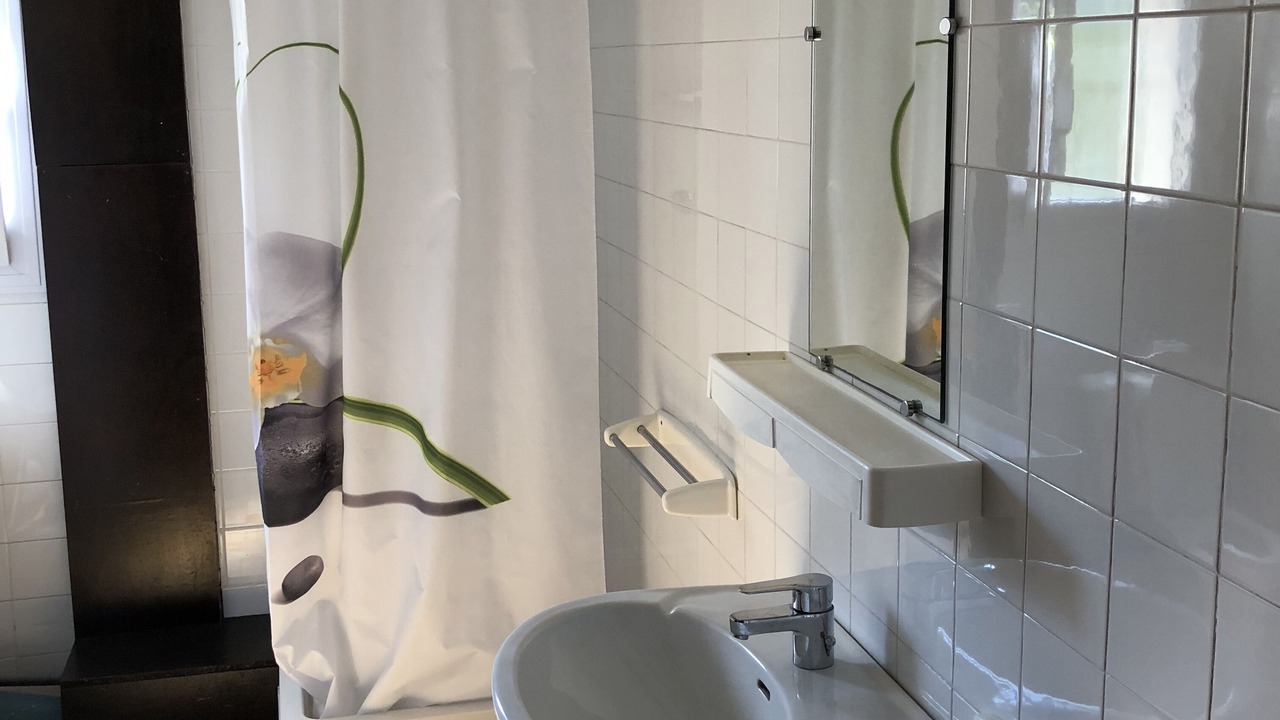 Photo of Bathroom in Durfort