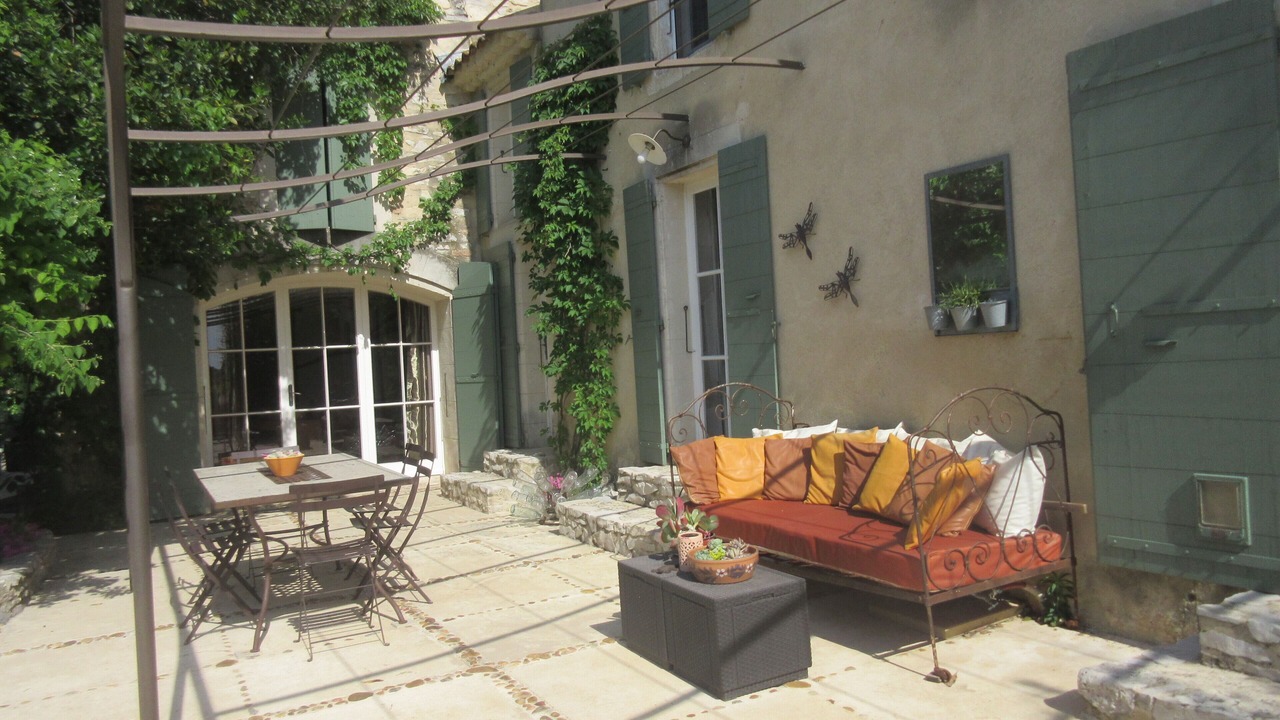 Photo of Outdoor in Tavel
