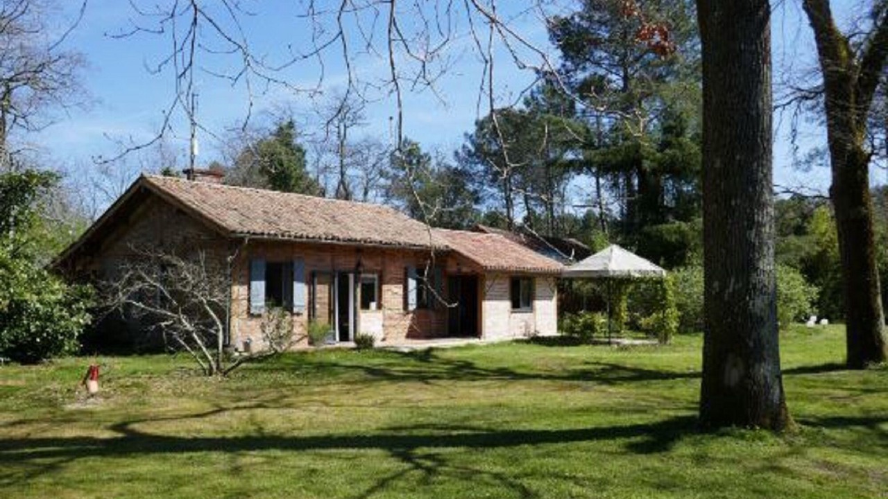 Photo of Outdoor in Lesperon