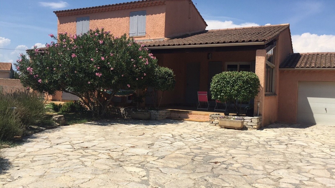 Photo of Outdoor in Camaret-sur-Aigues