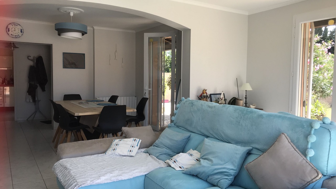 Photo of Livingroom in Camaret-sur-Aigues