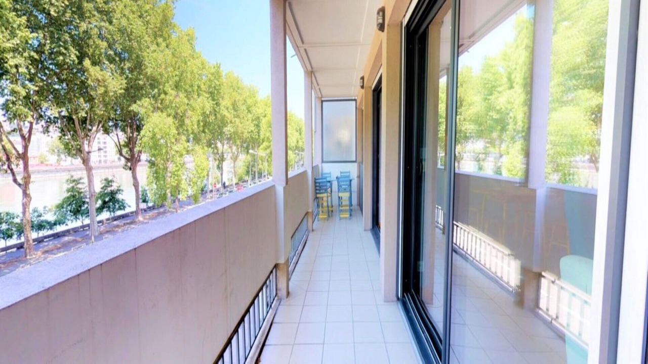 Photo of Outdoor in Yves Farge - Le Fleuve