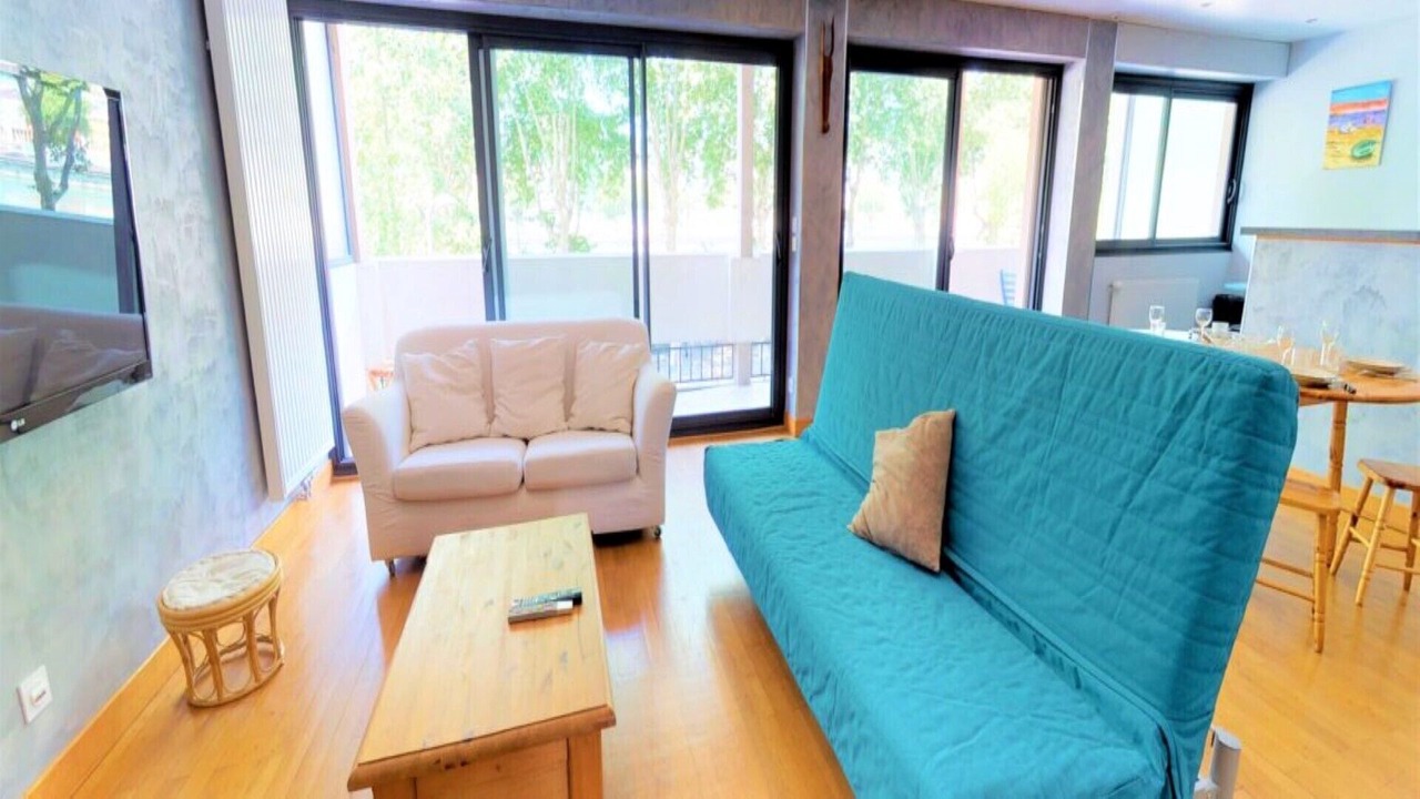 Photo of Livingroom in Yves Farge - Le Fleuve