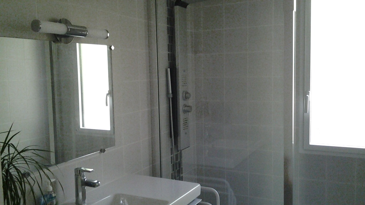 Photo of Bathroom in Guzargues