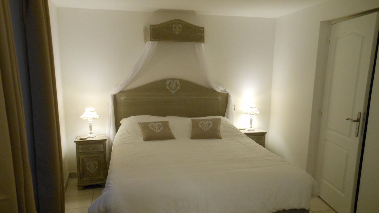 Photo of Bedroom in Malesherbes