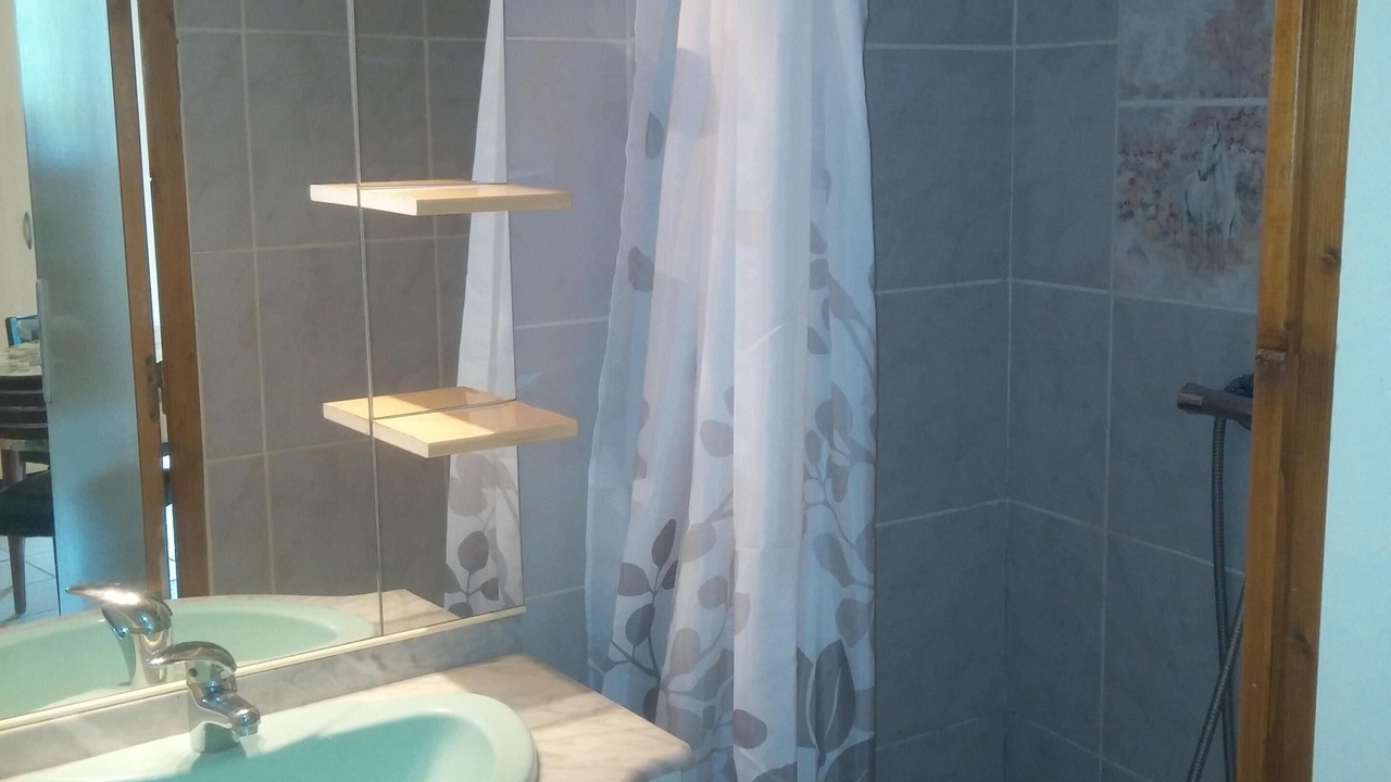 Photo of Bathroom in La Teste-de-Buch