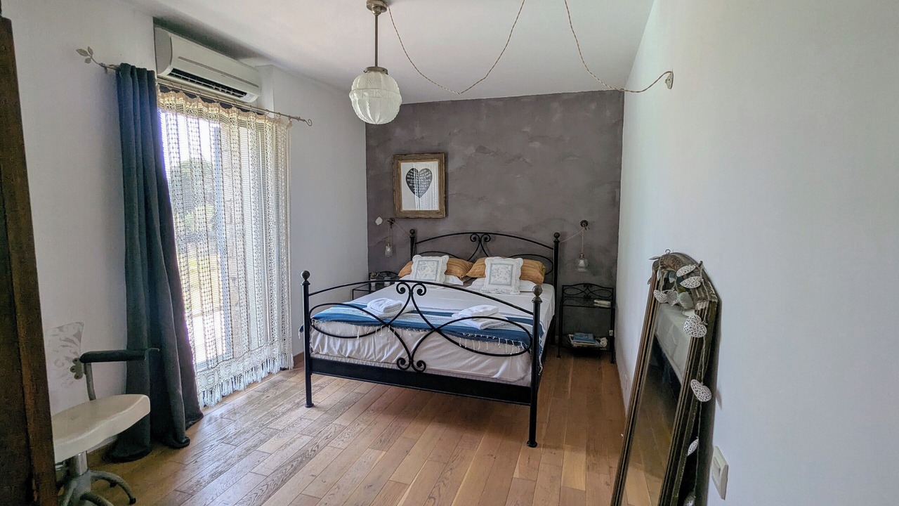 Photo of Bedroom in Lumio