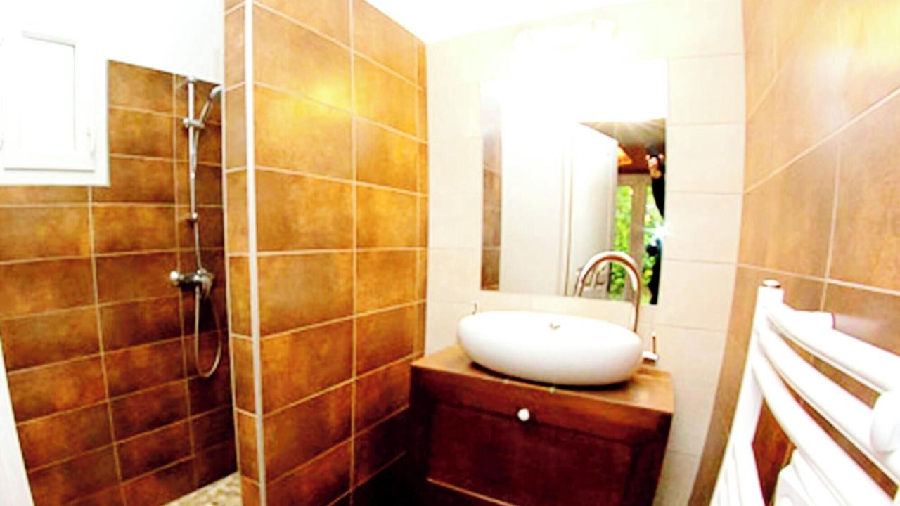Photo of Bathroom in Piolenc