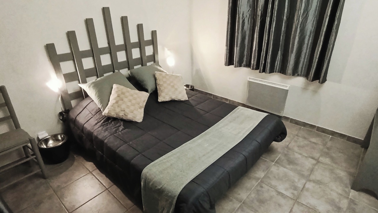 Photo of Bedroom in Piolenc
