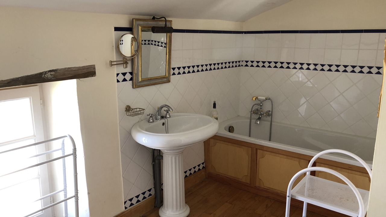 Photo of Bathroom in Saint-Seurin-de-Prats