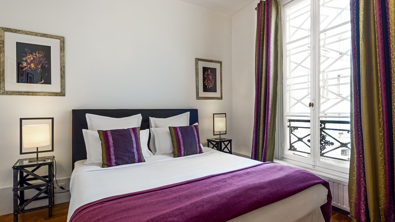 Photo of Bedroom in 6th Arrondissement