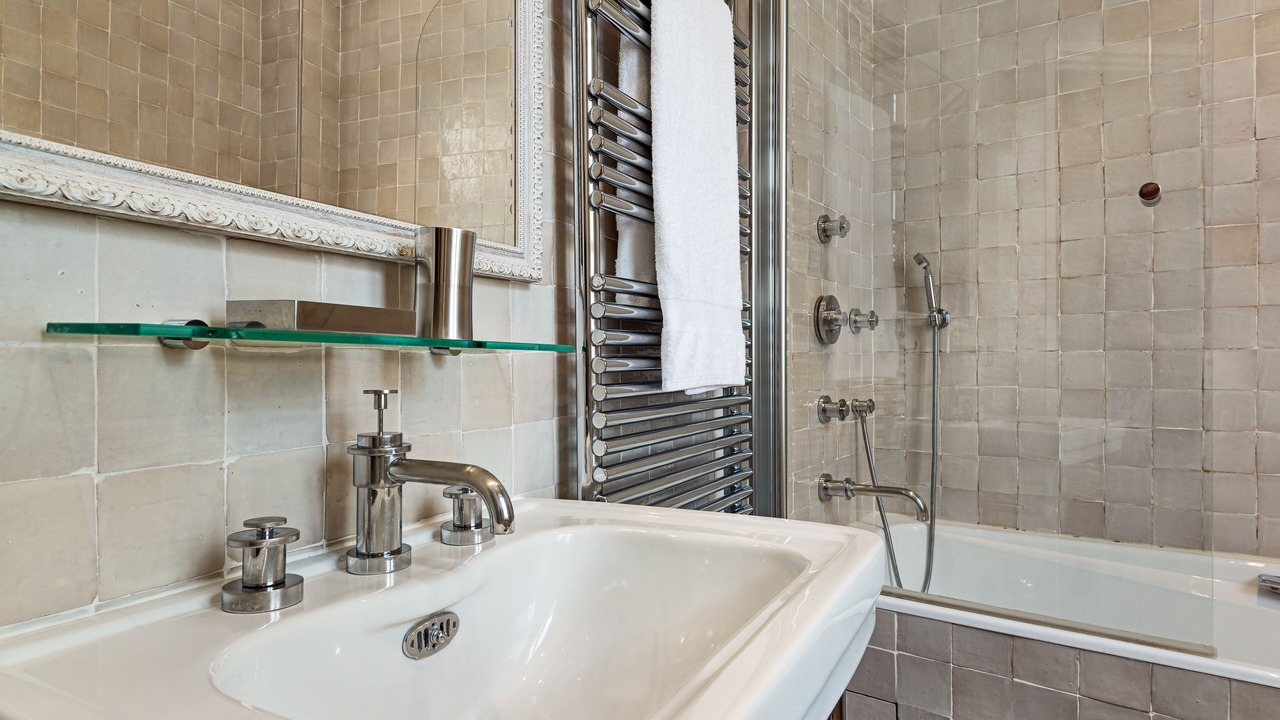 Photo of Bathroom in 6th Arrondissement