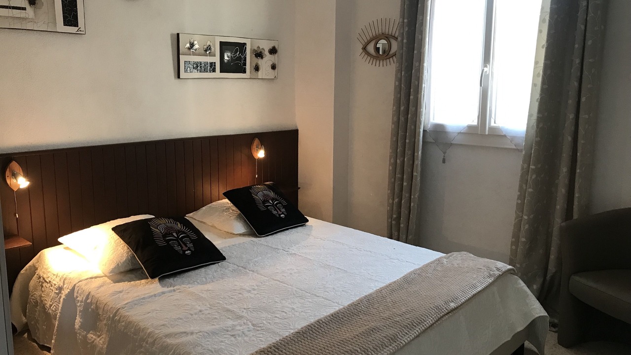 Photo of Bedroom in Salavas