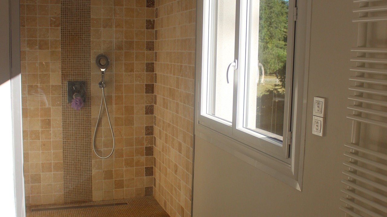Photo of Bathroom in Betton