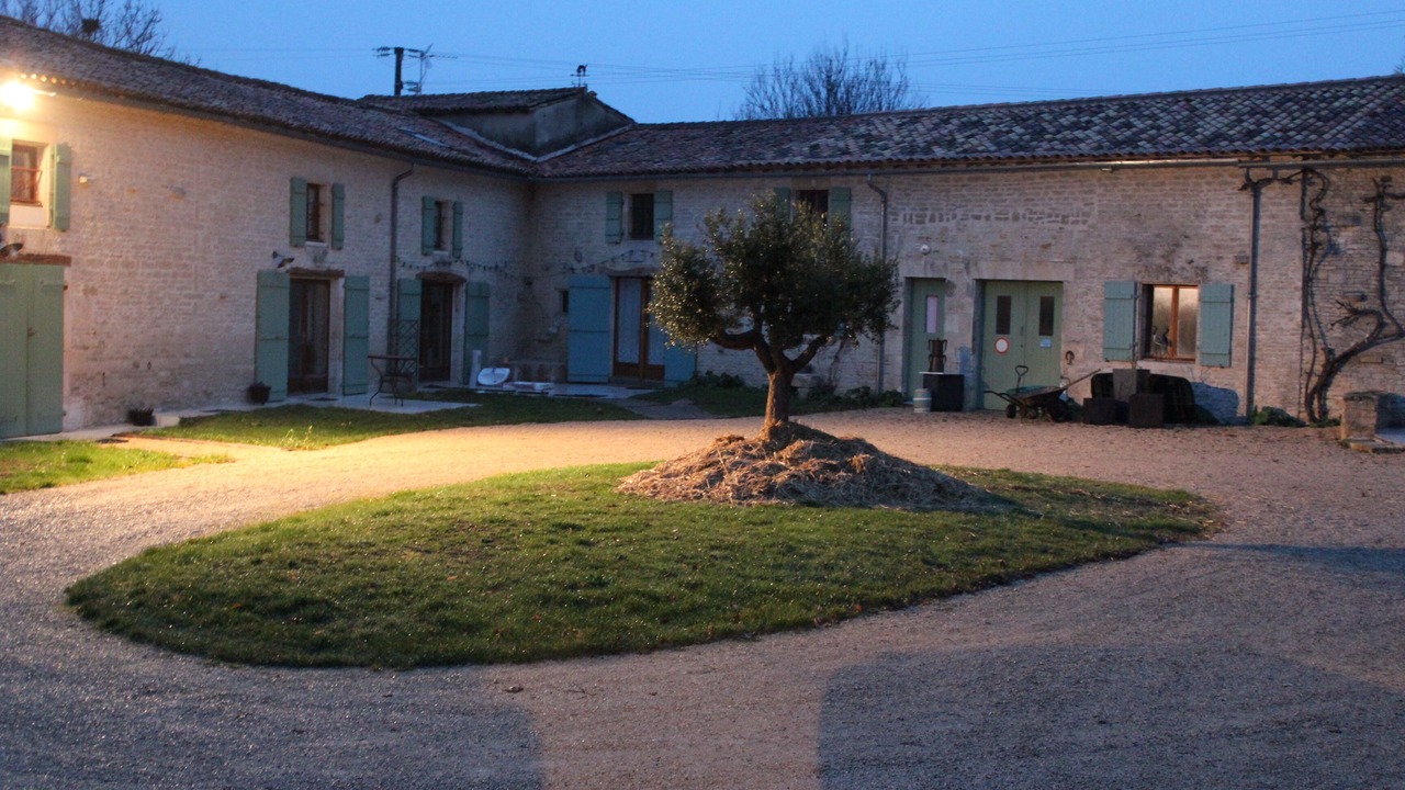 Photo of Outdoor in Saint-Pierre-d'Amilly