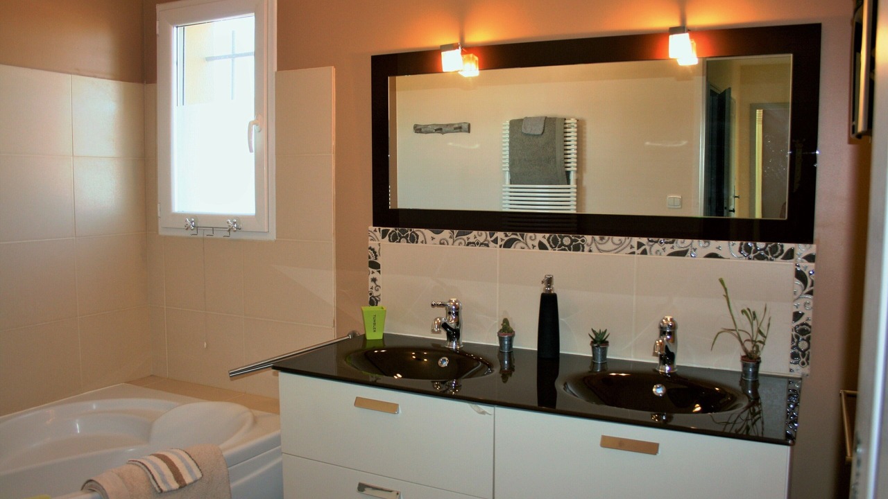 Photo of Bathroom in Rognonas