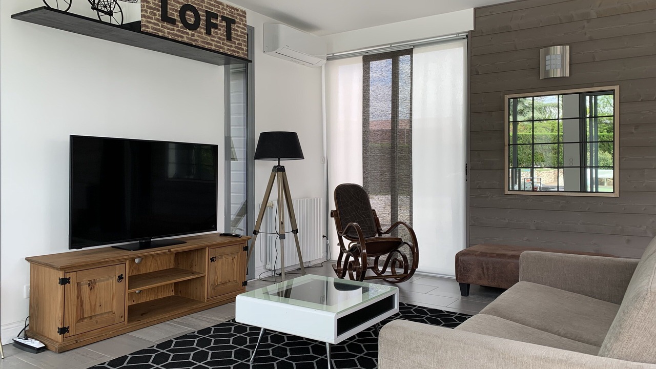 Photo of Livingroom in Champcevinel