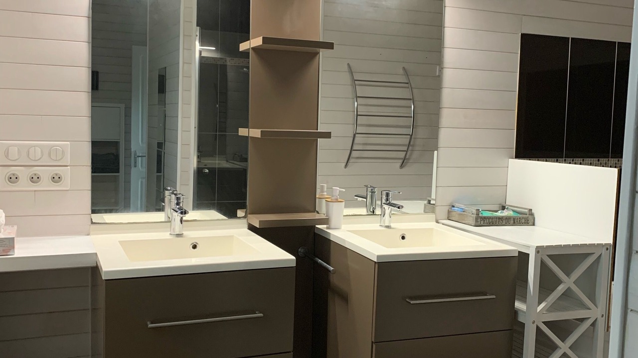 Photo of Bathroom in Champcevinel