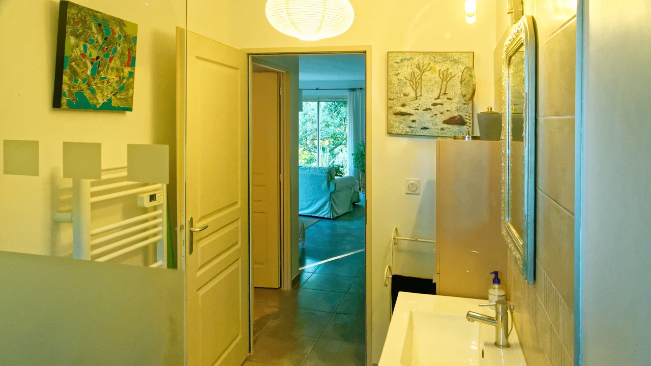 Photo of Bathroom in Roussillon