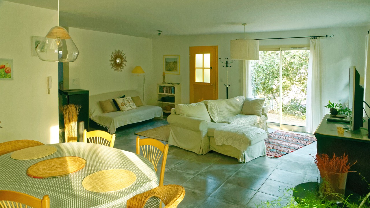 Photo of Livingroom in Roussillon