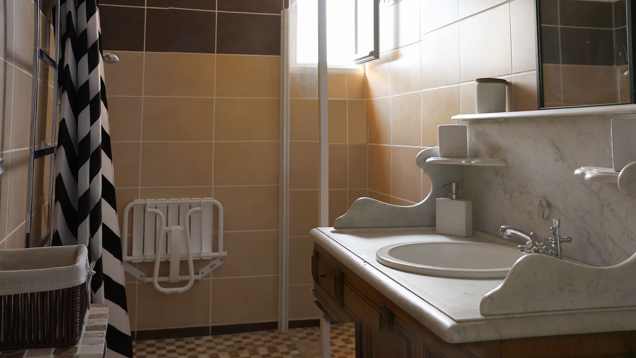 Photo of Bathroom in Montferrer
