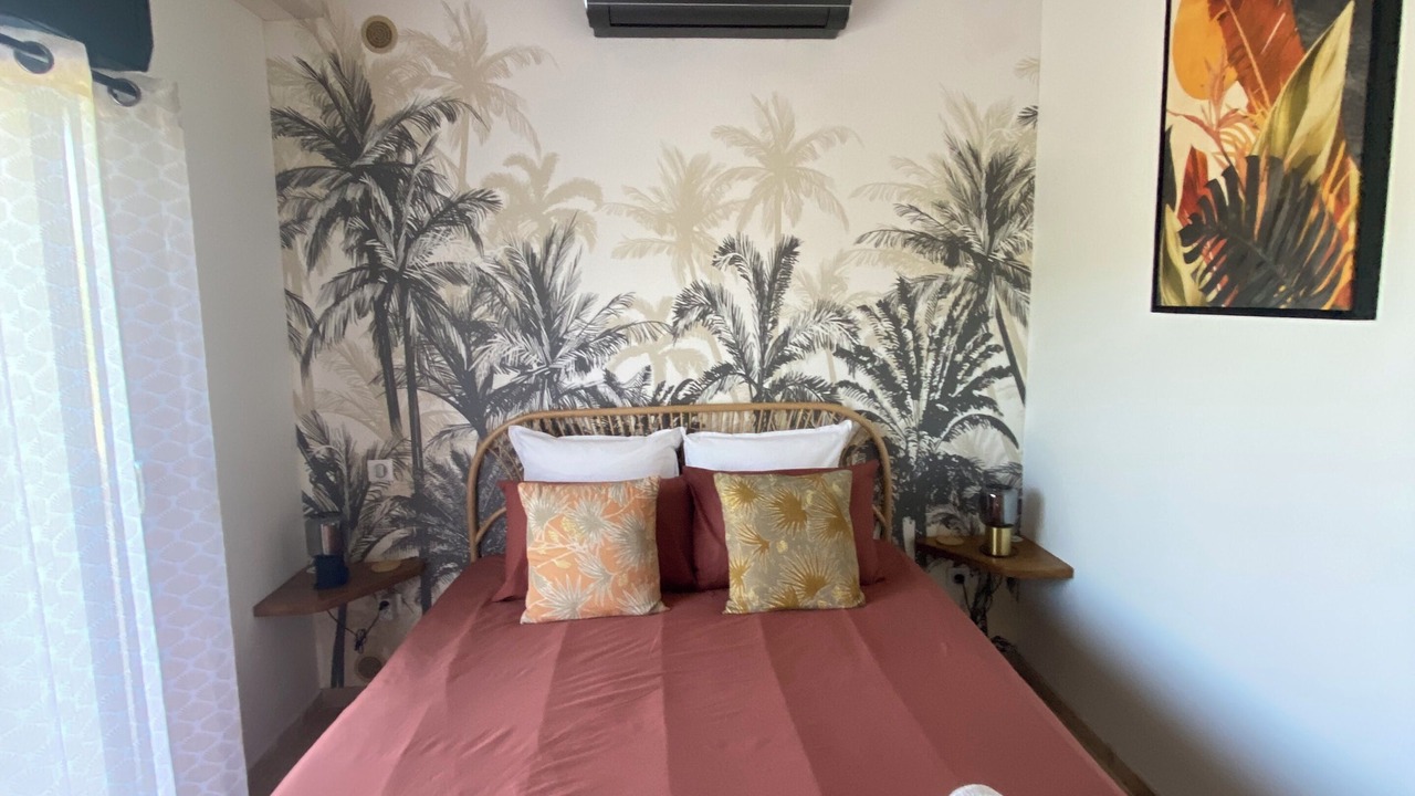 Photo of Bedroom in Saint-Rome-de-Tarn