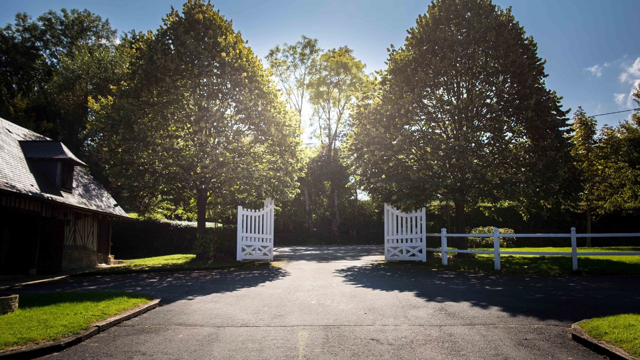 Photo of Outdoor in Glanville
