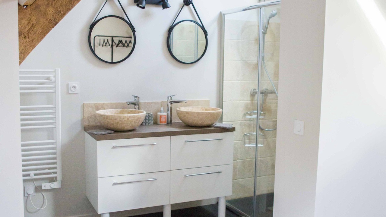Photo of Bathroom in Glanville