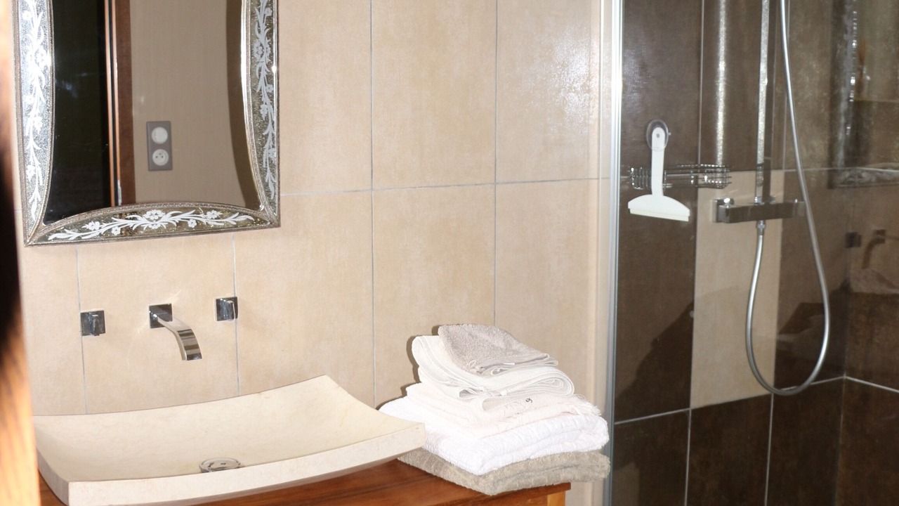 Photo of Bathroom in Naucelle