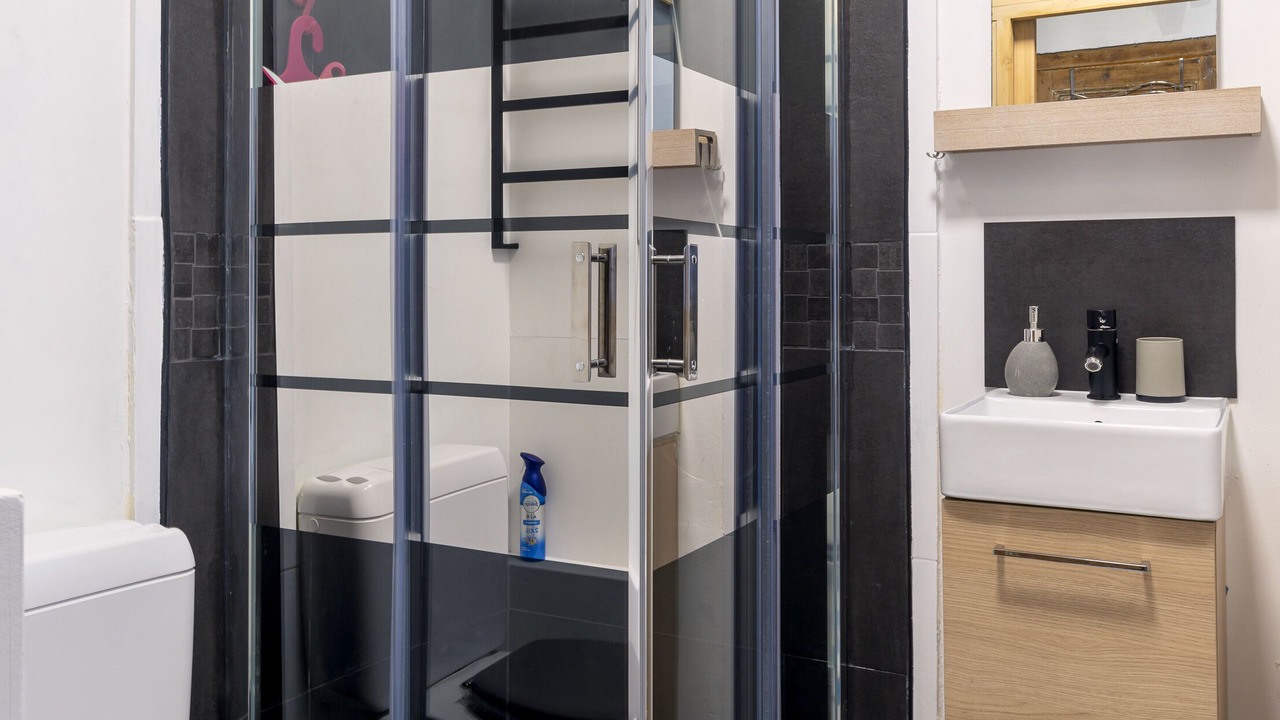 Photo of Bathroom in Etretat