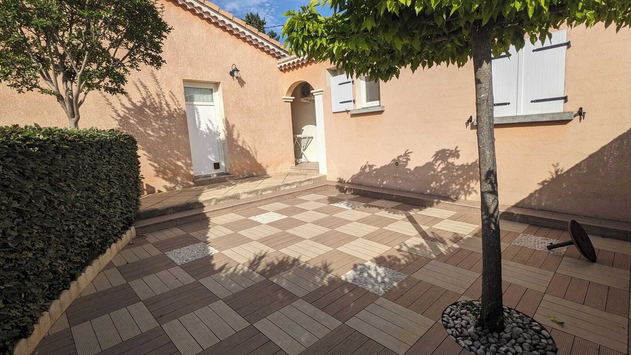 Photo of Patio Balcony in Grospierres