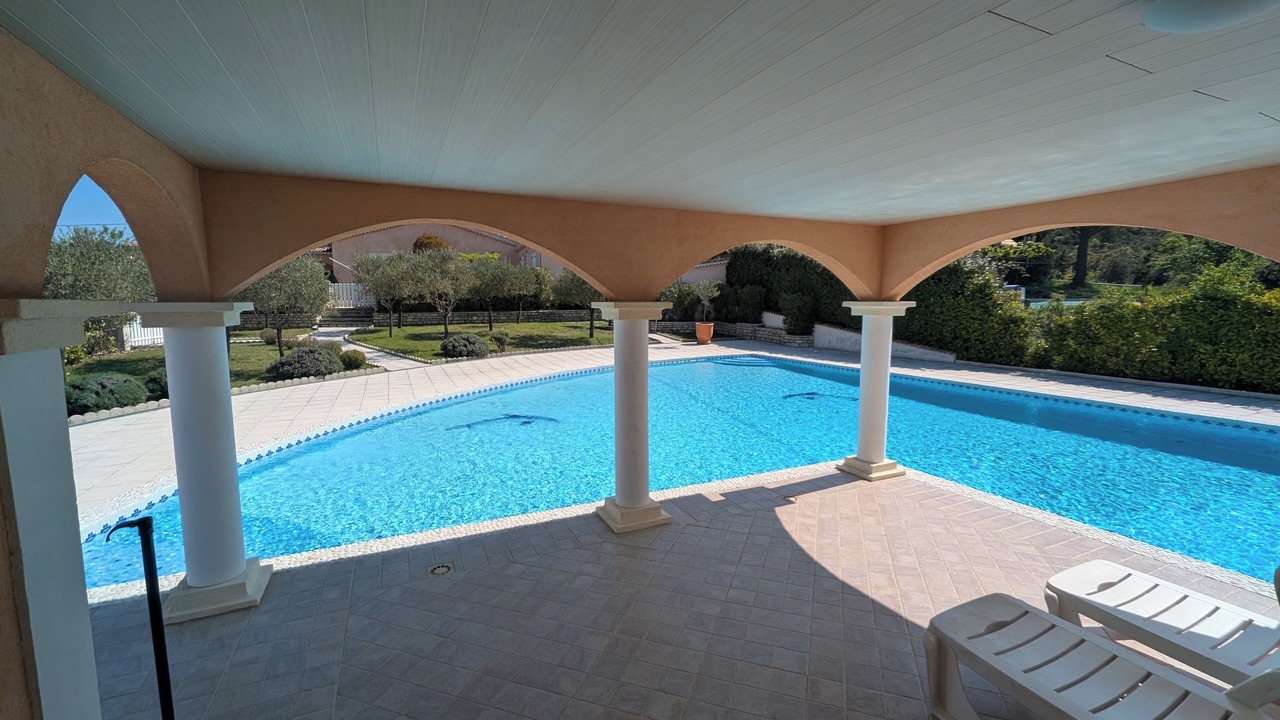Photo of Outdoor in Grospierres
