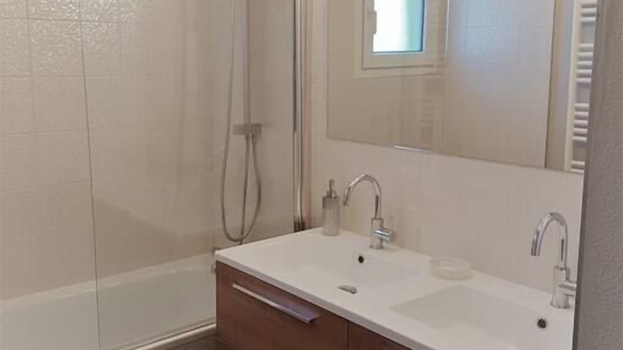 Photo of Bathroom in Gujan-Mestras