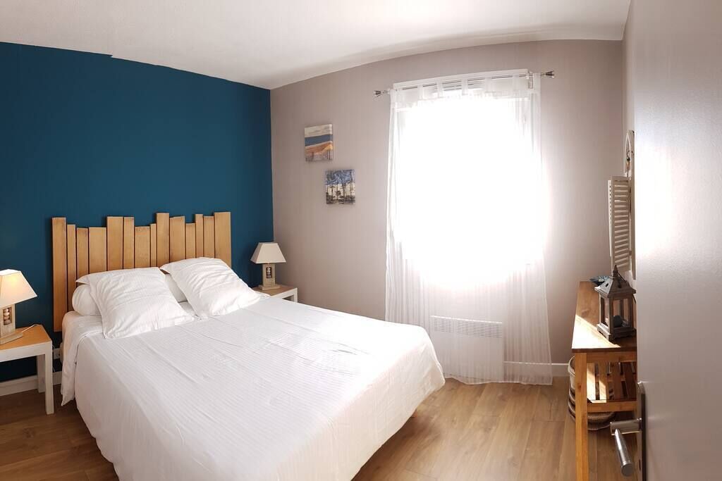 Photo of Bedroom in Gujan-Mestras