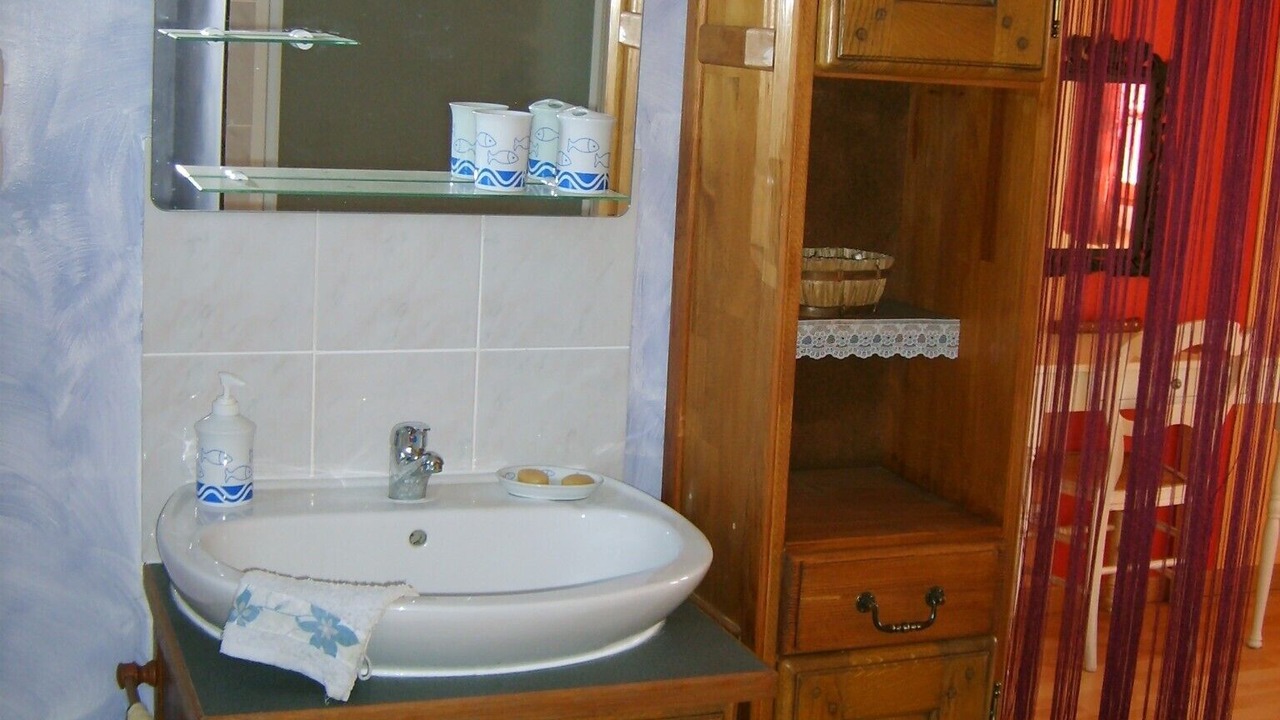 Photo of Bathroom in Grateloup-Saint-Gayrand