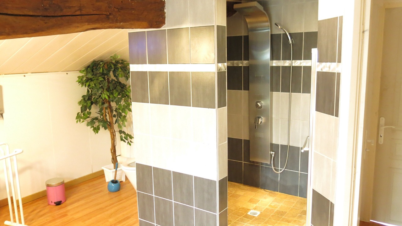 Photo of Bathroom in Garrigues