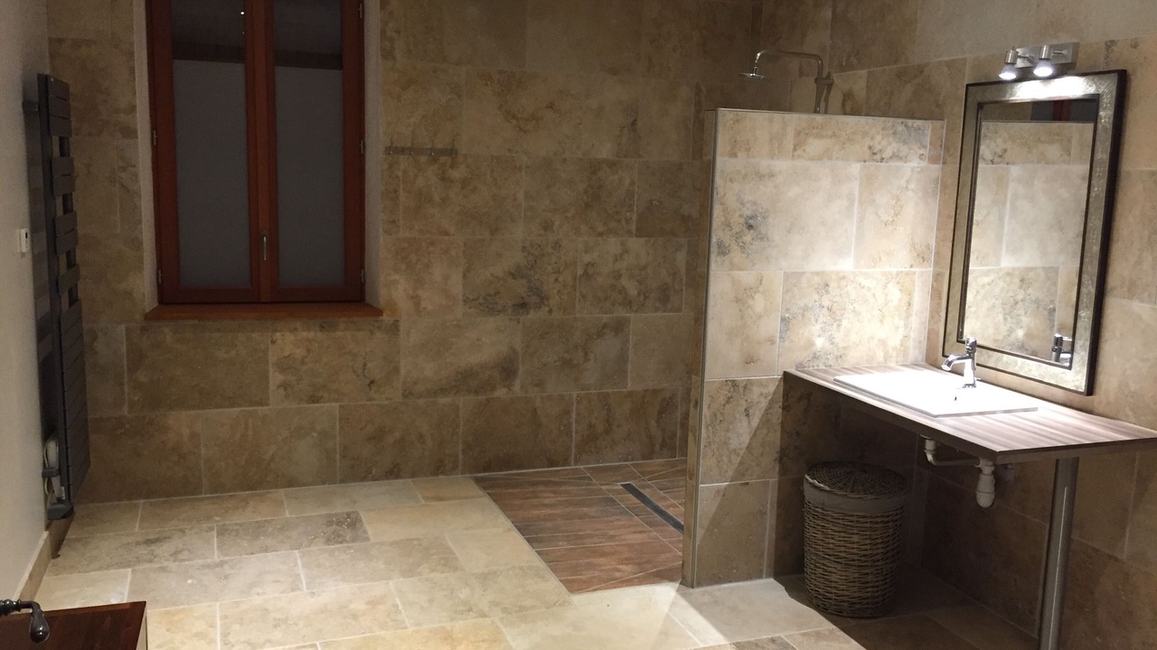 Photo of Bathroom in Aubiet