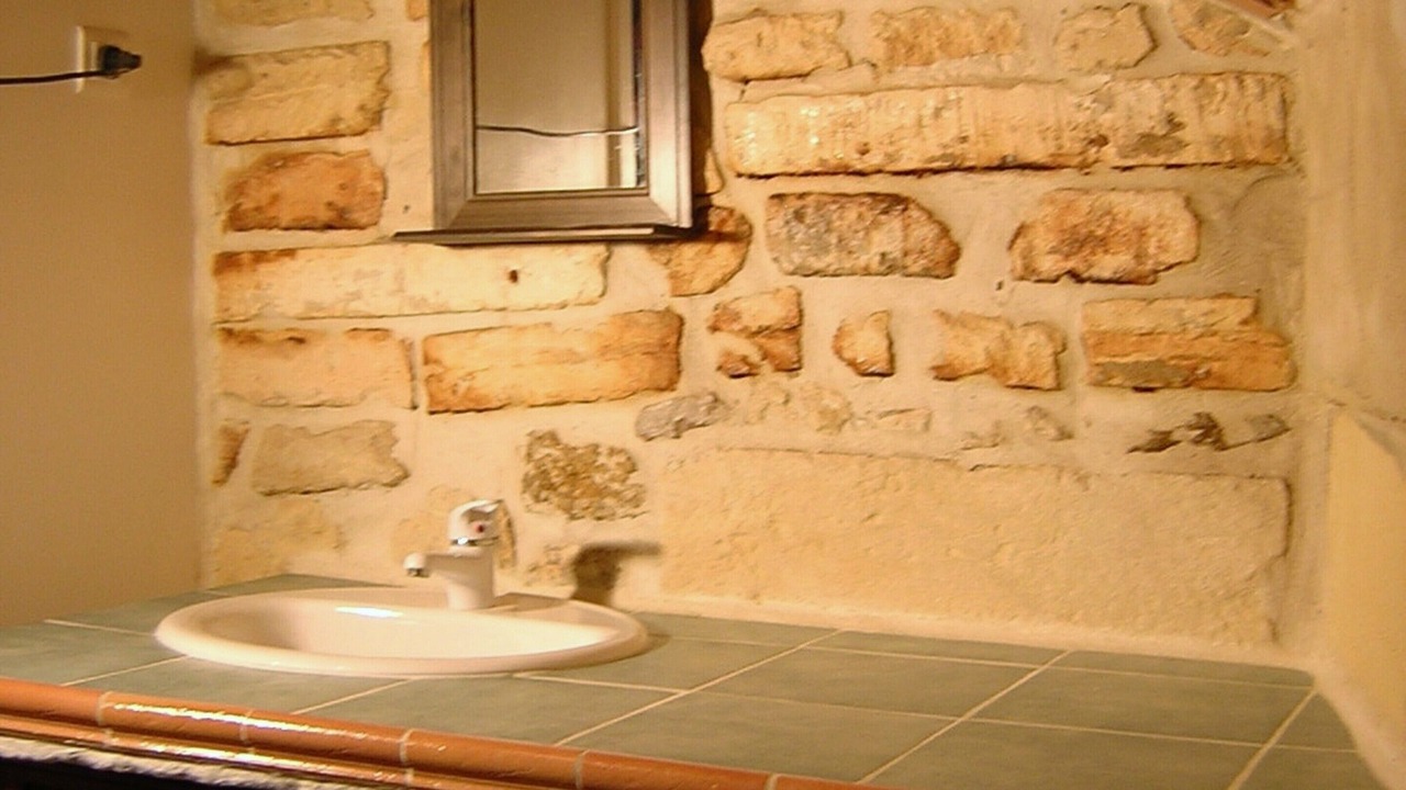 Photo of Bathroom in Arles