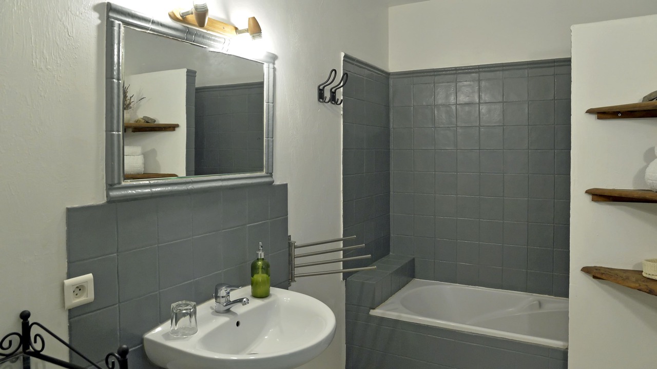 Photo of Bathroom in Barret-de-Lioure