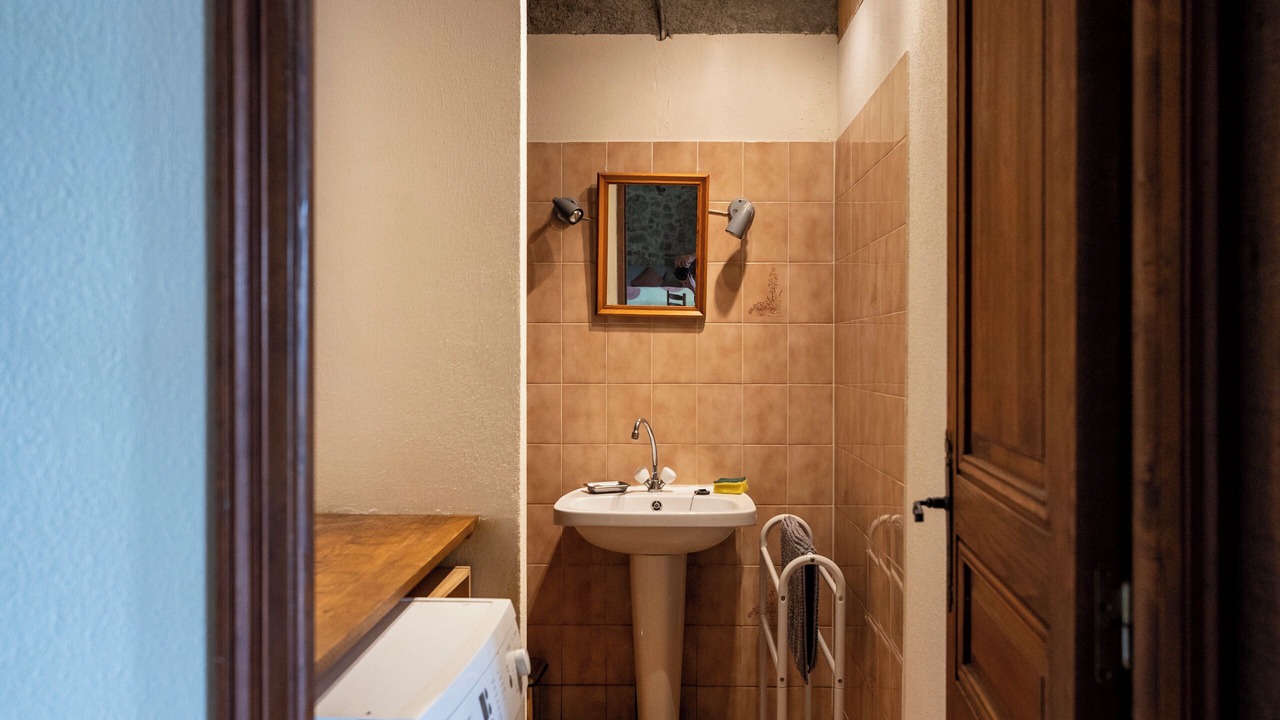 Photo of Bathroom in Camarade