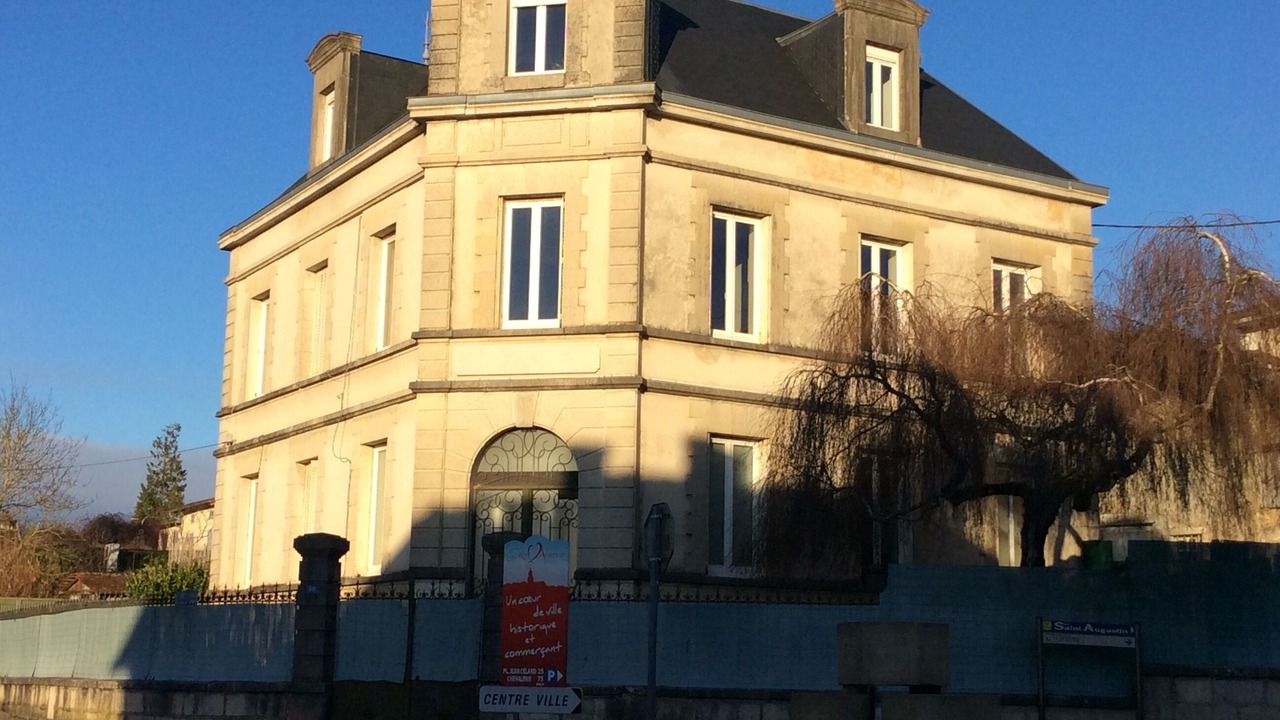 Photo of Others in Saint-Amour