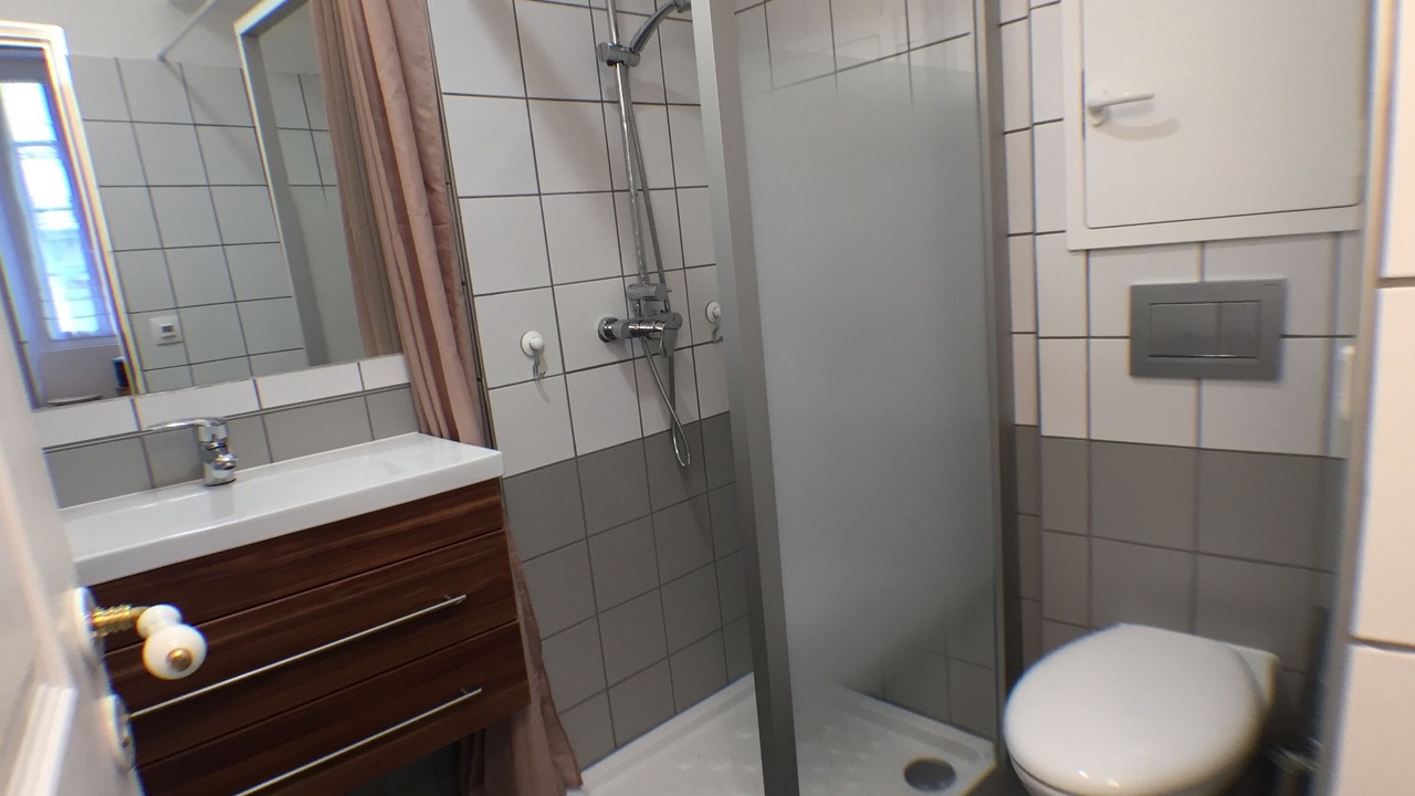 Photo of Bathroom in Cauterets