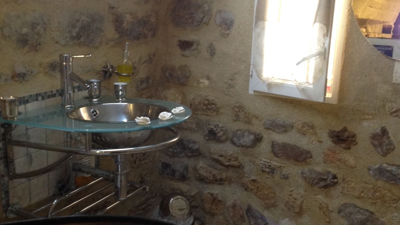 Photo of Bathroom in Soyons