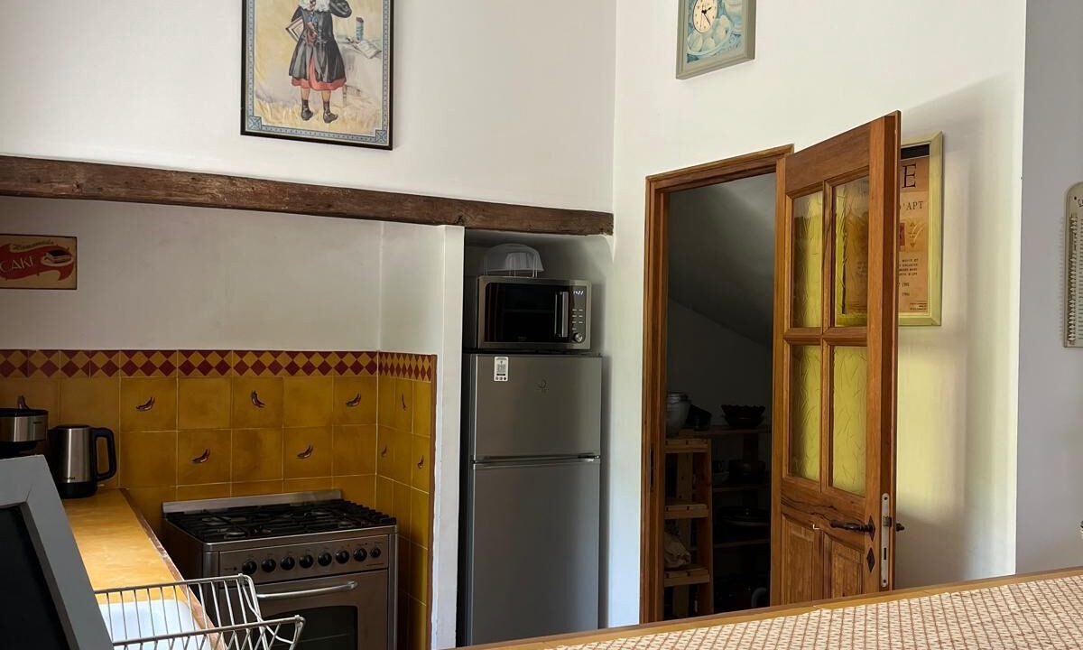 Photo of Kitchen in Saint-Martin-de-Castillon