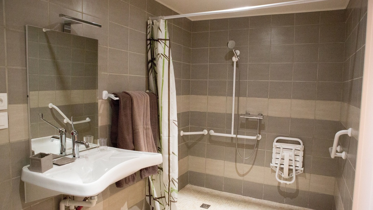 Photo of Bathroom in Meyrie