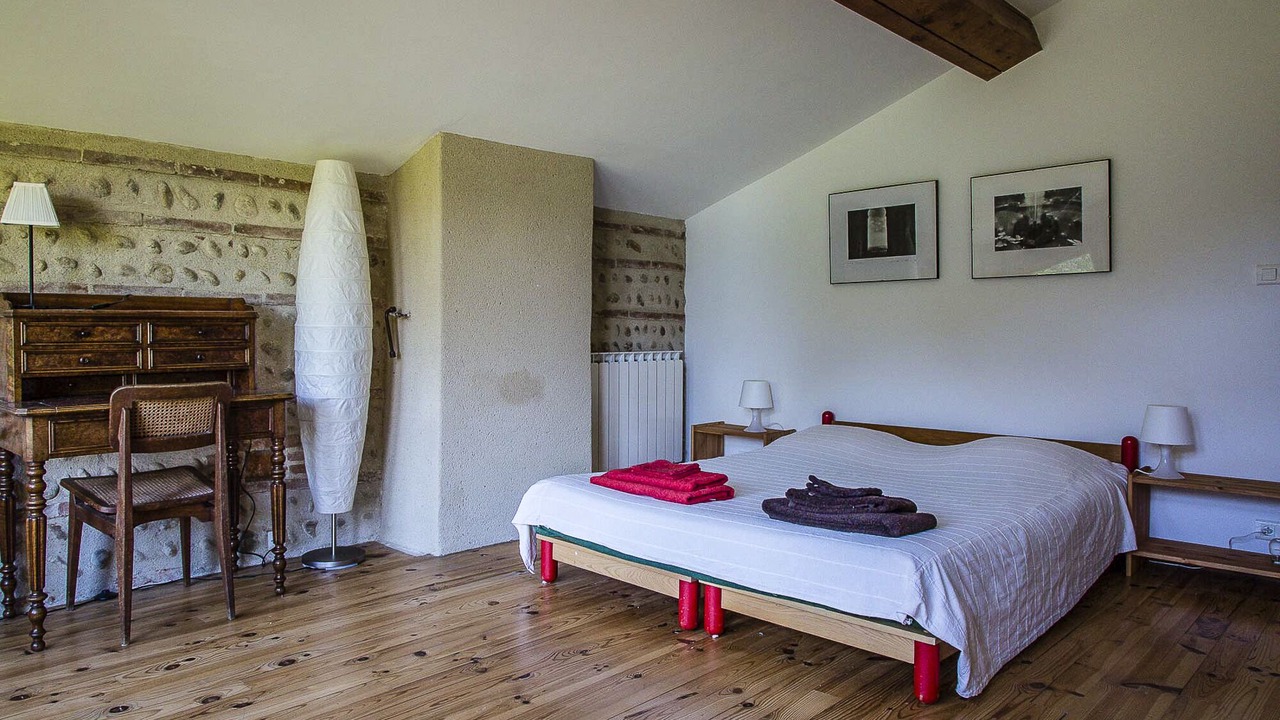 Photo of Bedroom in Saverdun