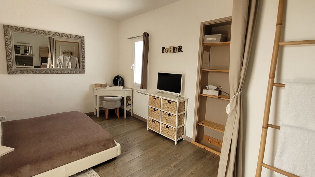 Photo of Bedroom in Malves-en-Minervois