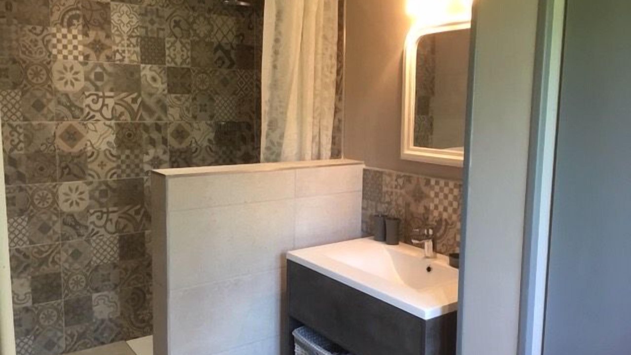 Photo of Bathroom in Curtil-Vergy